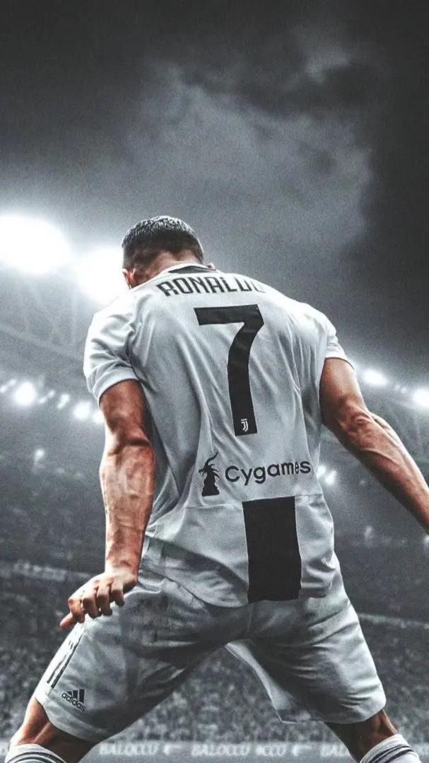 曼联1-1西汉姆再失进前5良机！习惯性疲软，阿莫林冬窗买人也不够