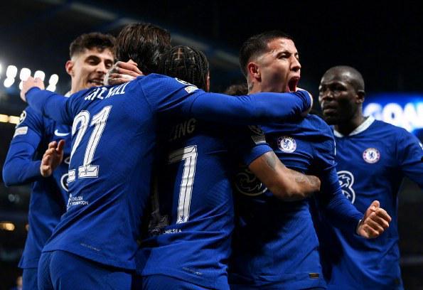 张外龙：曾跟球迷承诺一定会回到重庆；跪谢最努力的球员们