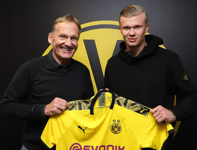 英超焦点战：维拉1-2绝杀阿森纳，曼城争冠机会大增